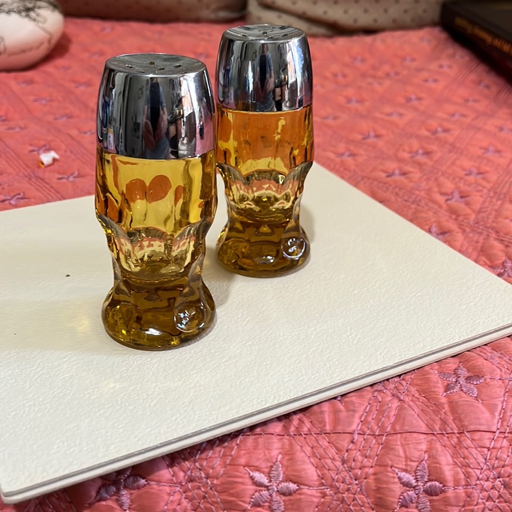 4 inch Viking AmberGlass salt and pepper vintage